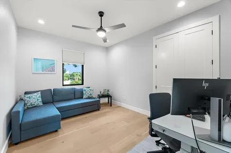 2707 Ridgewood Avenue Tampa FL 33602