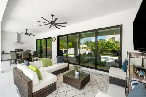 2707 Ridgewood Avenue Tampa FL 33602