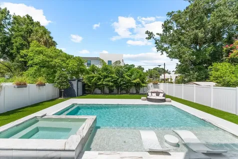 2707 Ridgewood Avenue Tampa FL 33602