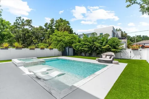 2707 Ridgewood Avenue Tampa FL 33602