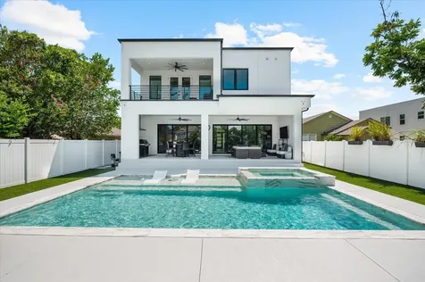 2707 Ridgewood Avenue Tampa FL 33602