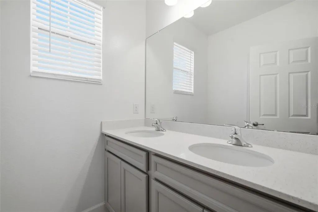 7431 Sungold Meadow Court Apollo Beach FL 33572