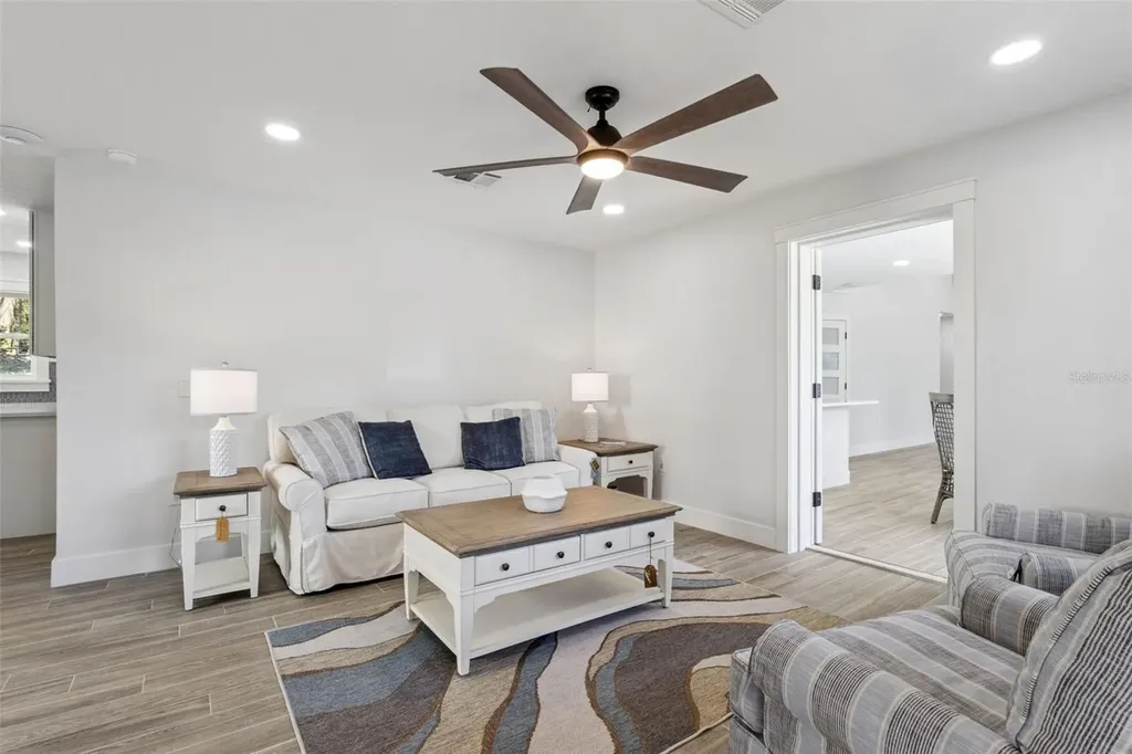 118 N Grandview Street Mount Dora FL 32757