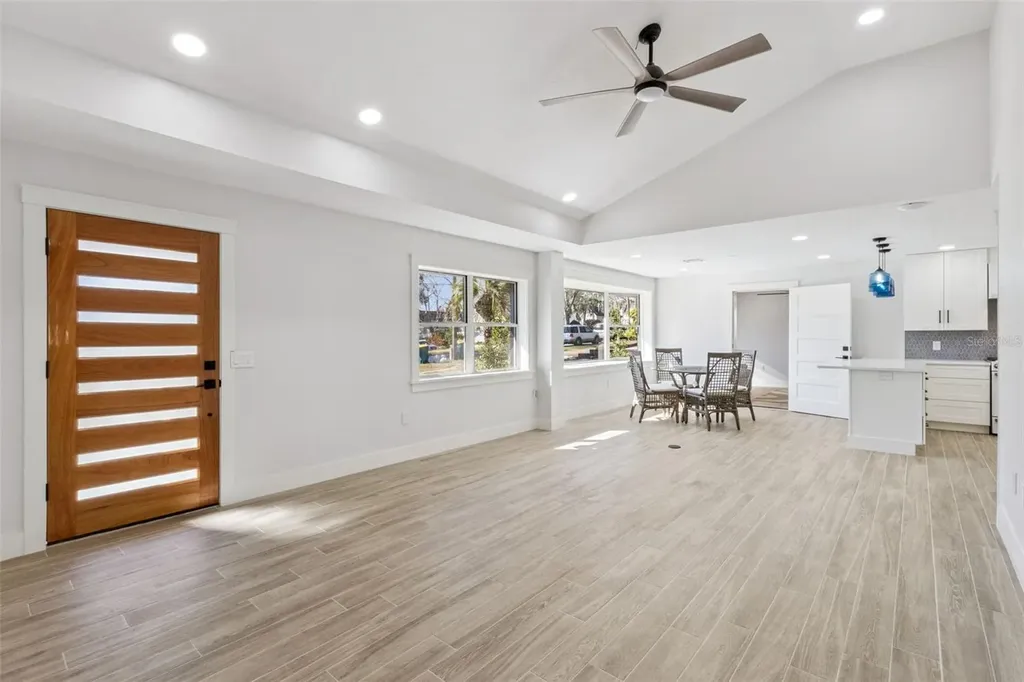 118 N Grandview Street Mount Dora FL 32757