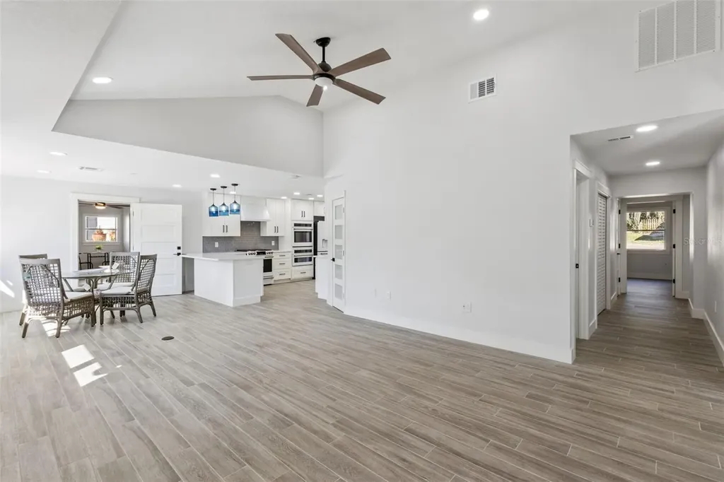118 N Grandview Street Mount Dora FL 32757