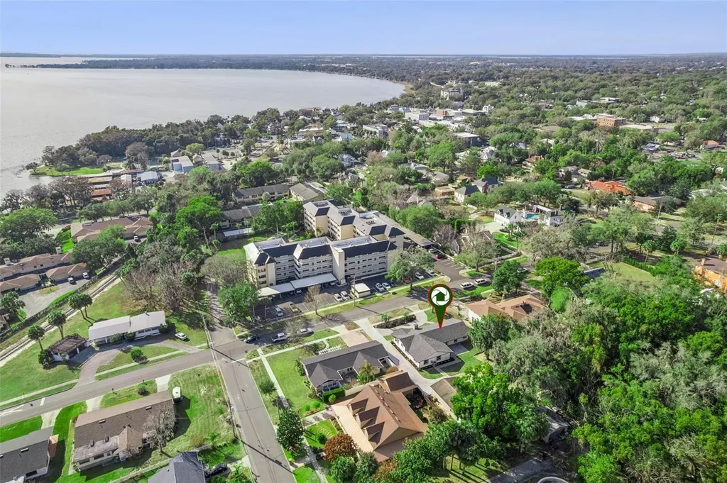 118 N Grandview Street Mount Dora FL 32757