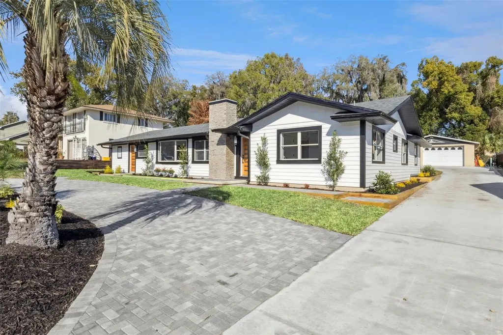 118 N Grandview Street Mount Dora FL 32757