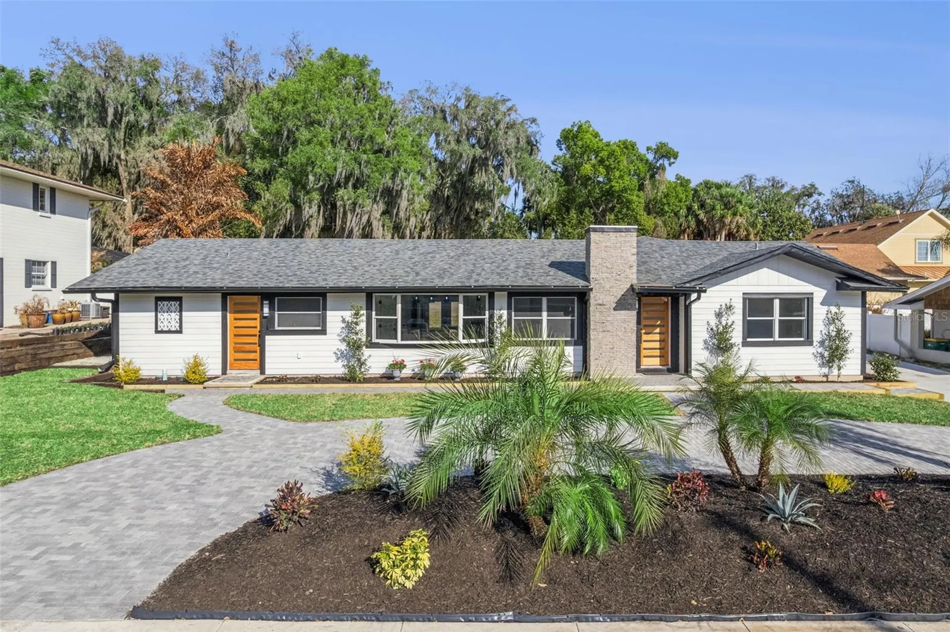 118 N Grandview Street Mount Dora FL 32757