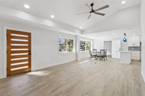 118 N Grandview Street Mount Dora FL 32757