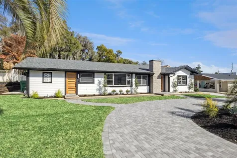 118 N Grandview Street Mount Dora FL 32757
