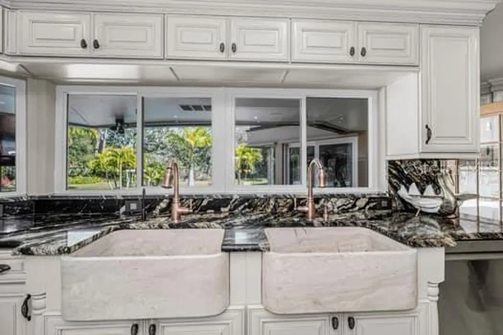 2390 Kent Place Clearwater FL 33764