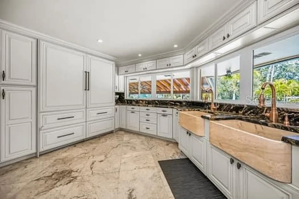 2390 Kent Place Clearwater FL 33764