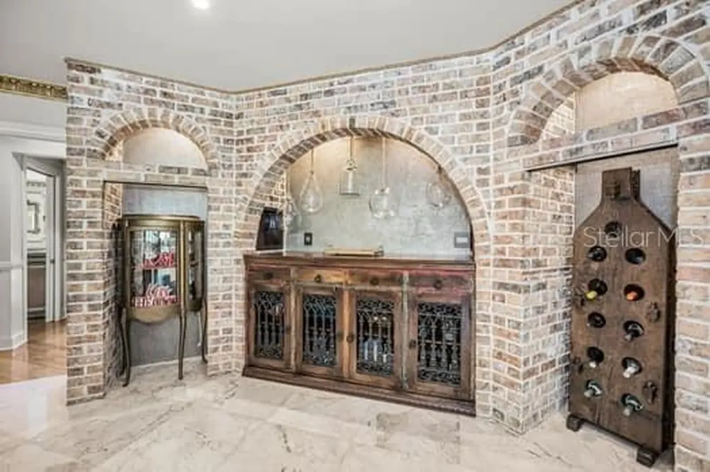2390 Kent Place Clearwater FL 33764