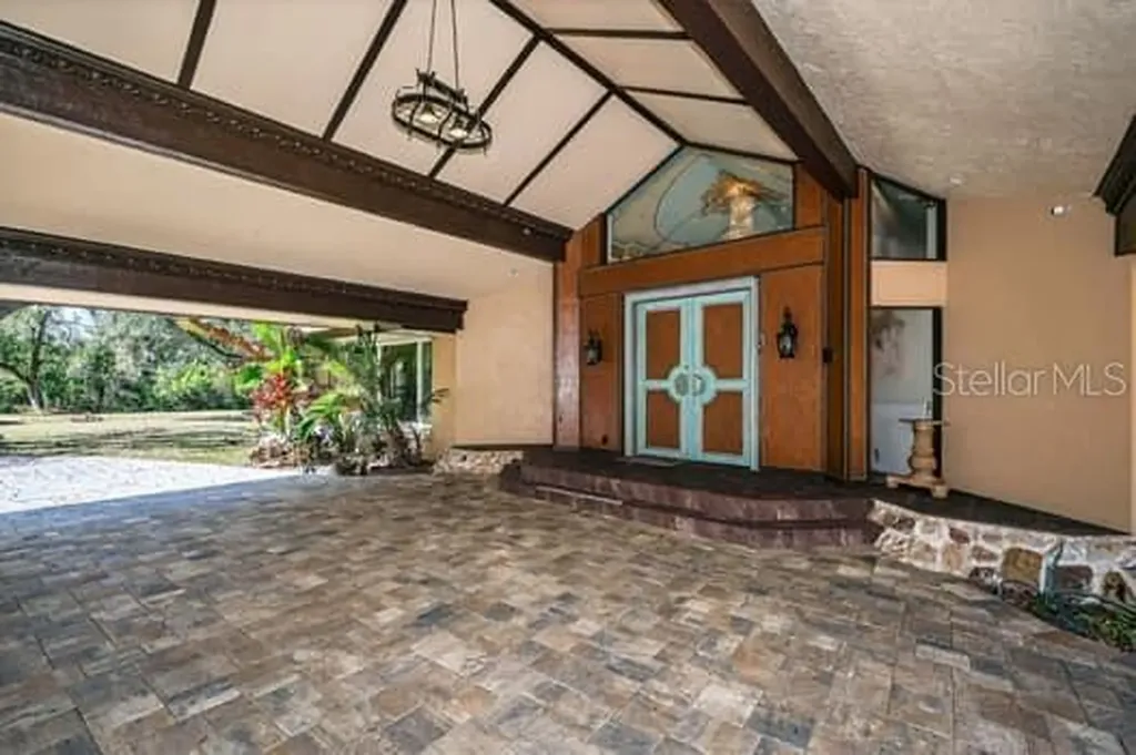 2390 Kent Place Clearwater FL 33764