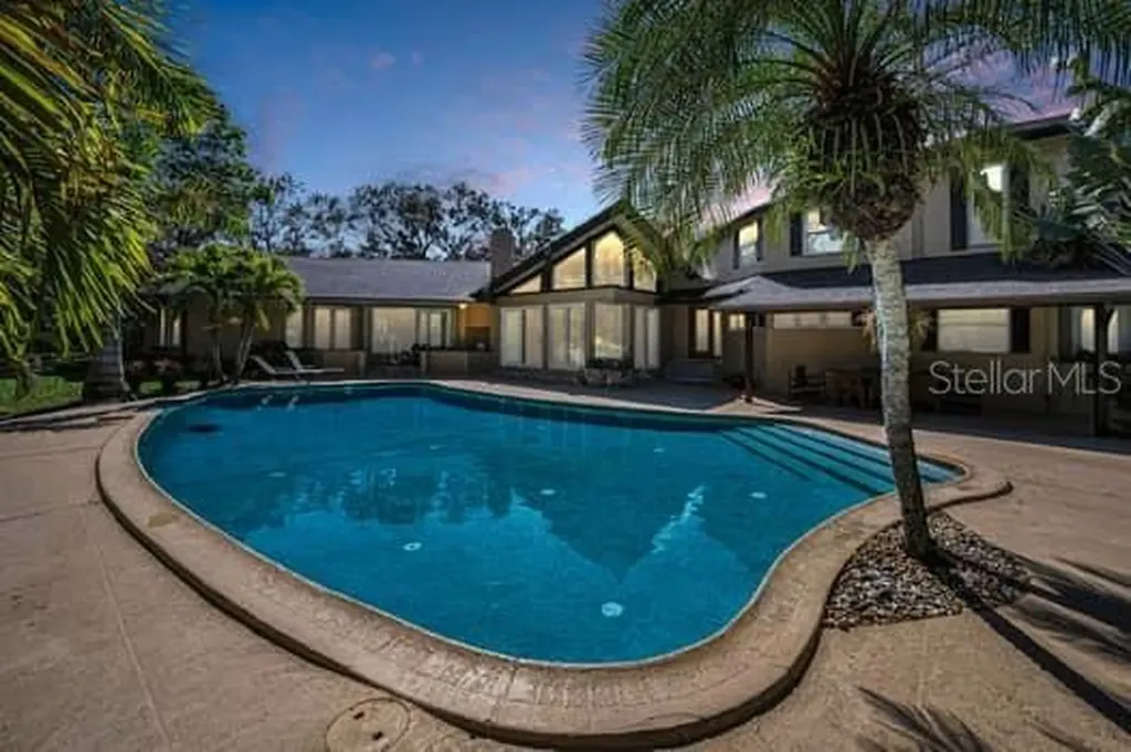 2390 Kent Place Clearwater FL 33764
