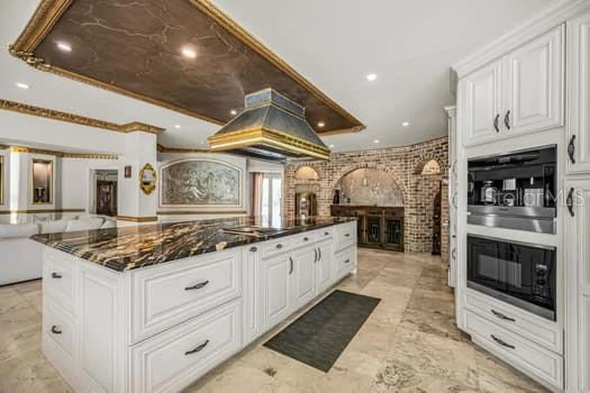 2390 Kent Place Clearwater FL 33764