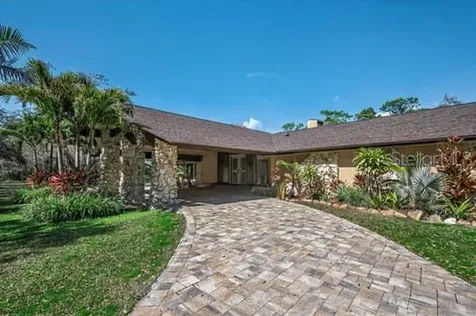 2390 Kent Place Clearwater FL 33764