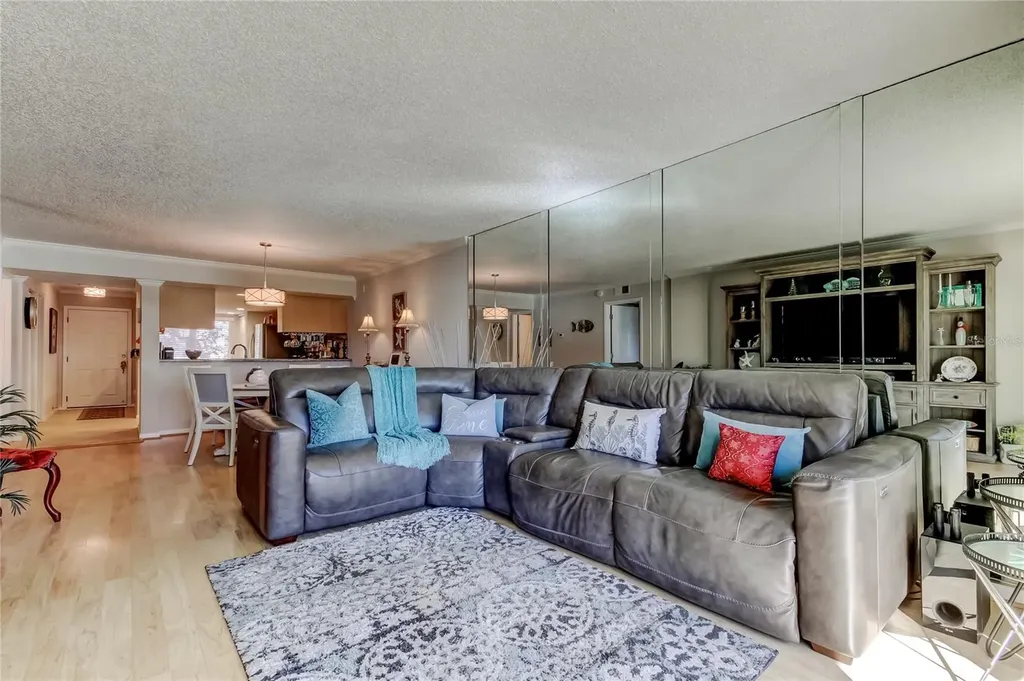 650 Island Way Clearwater Beach FL 33767