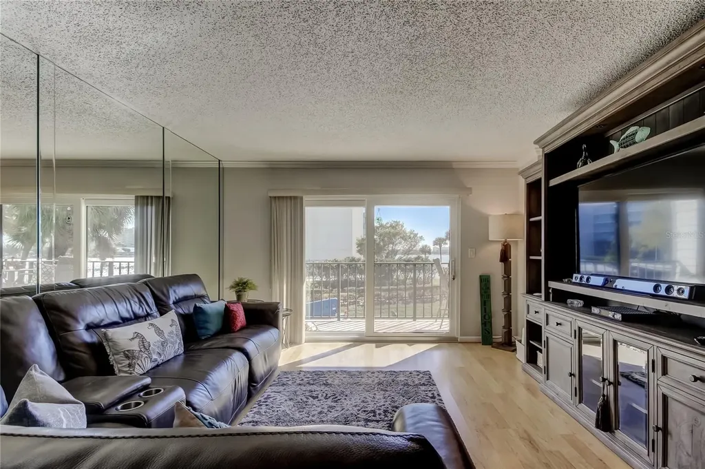 650 Island Way Clearwater Beach FL 33767