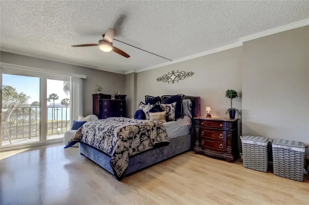 650 Island Way Clearwater Beach FL 33767