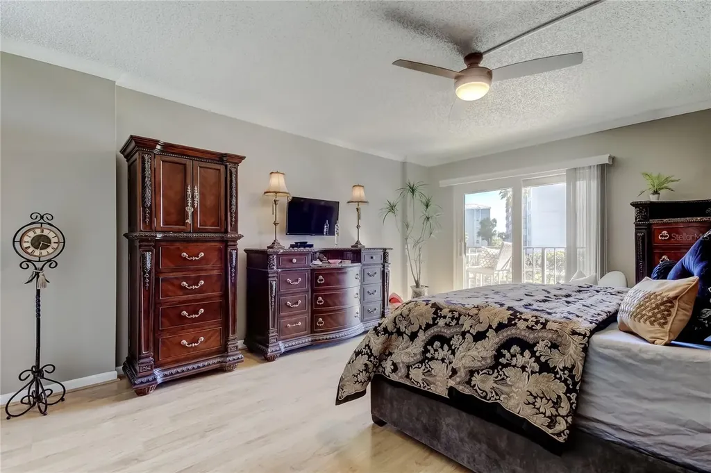 650 Island Way Clearwater Beach FL 33767