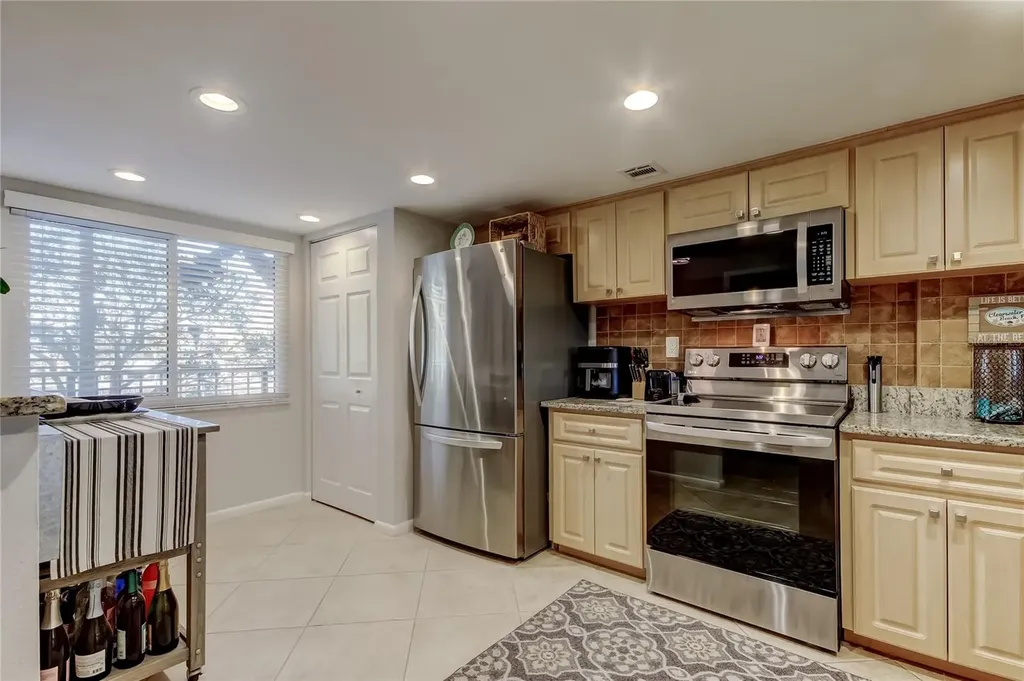 650 Island Way Clearwater Beach FL 33767