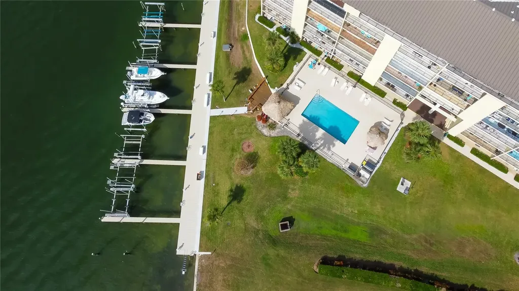 650 Island Way Clearwater Beach FL 33767