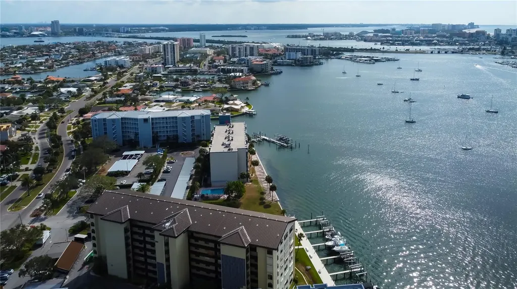 650 Island Way Clearwater Beach FL 33767