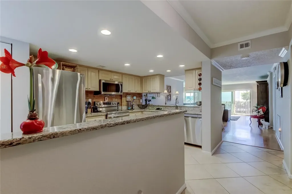 650 Island Way Clearwater Beach FL 33767