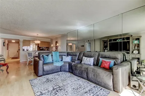 650 Island Way Clearwater Beach FL 33767