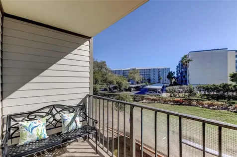 650 Island Way Clearwater Beach FL 33767