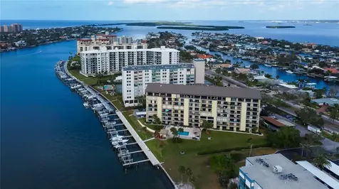 650 Island Way Clearwater Beach FL 33767
