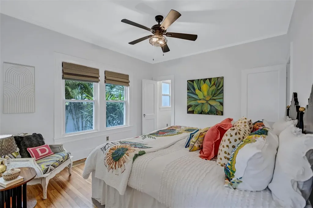3925 Sunrise Drive S St Petersburg FL 33705
