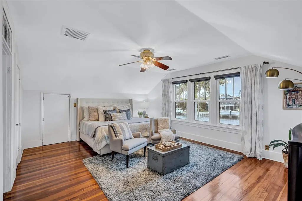 3925 Sunrise Drive S St Petersburg FL 33705