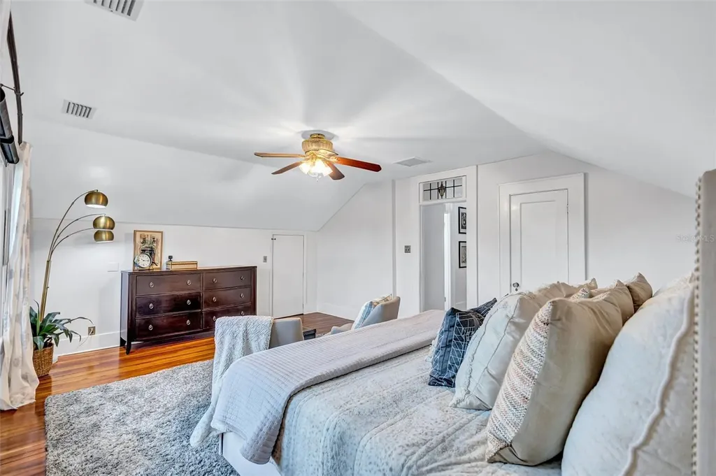 3925 Sunrise Drive S St Petersburg FL 33705