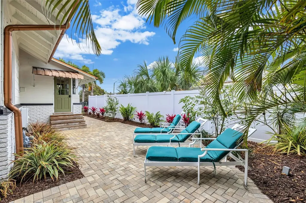 3925 Sunrise Drive S St Petersburg FL 33705