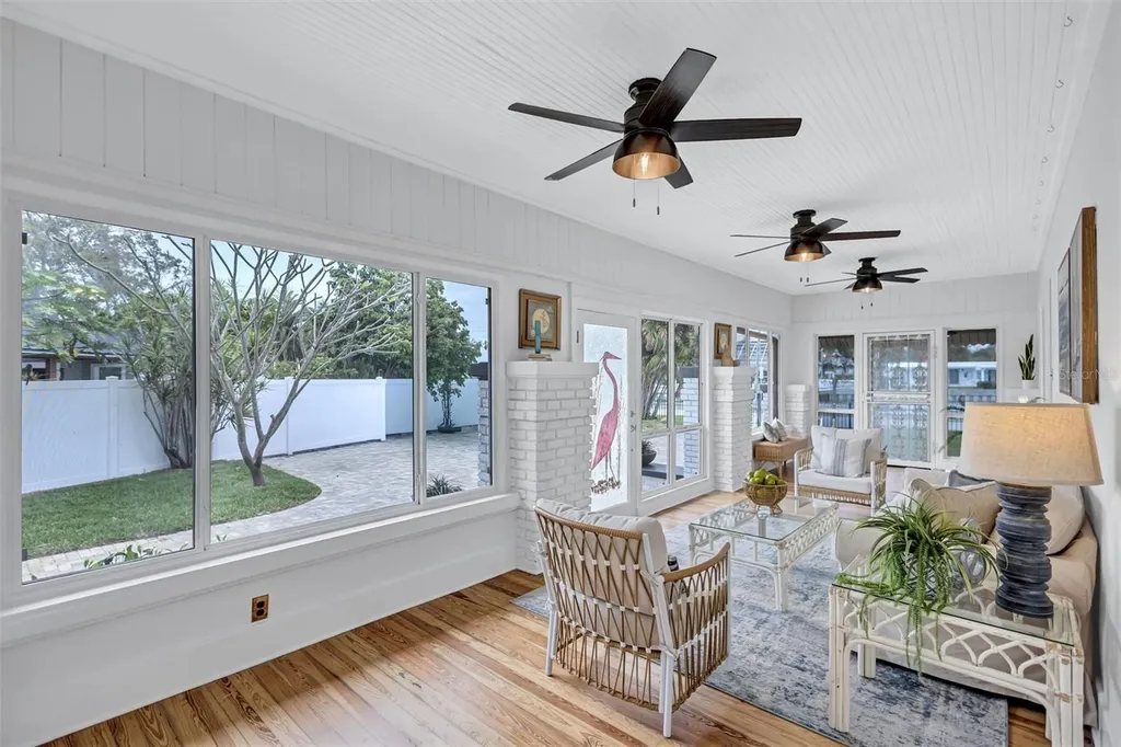3925 Sunrise Drive S St Petersburg FL 33705