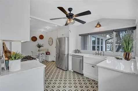 3925 Sunrise Drive S St Petersburg FL 33705
