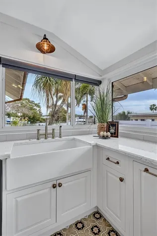 3925 Sunrise Drive S St Petersburg FL 33705