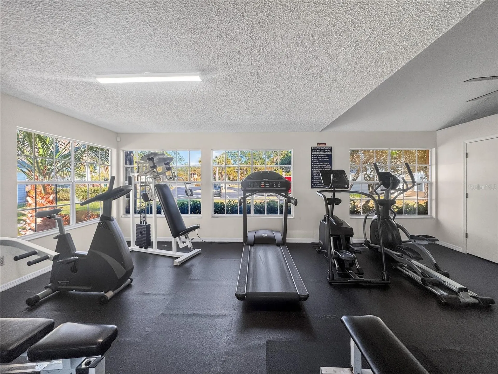 5005 Laguna Bay Circle Kissimmee FL 34746