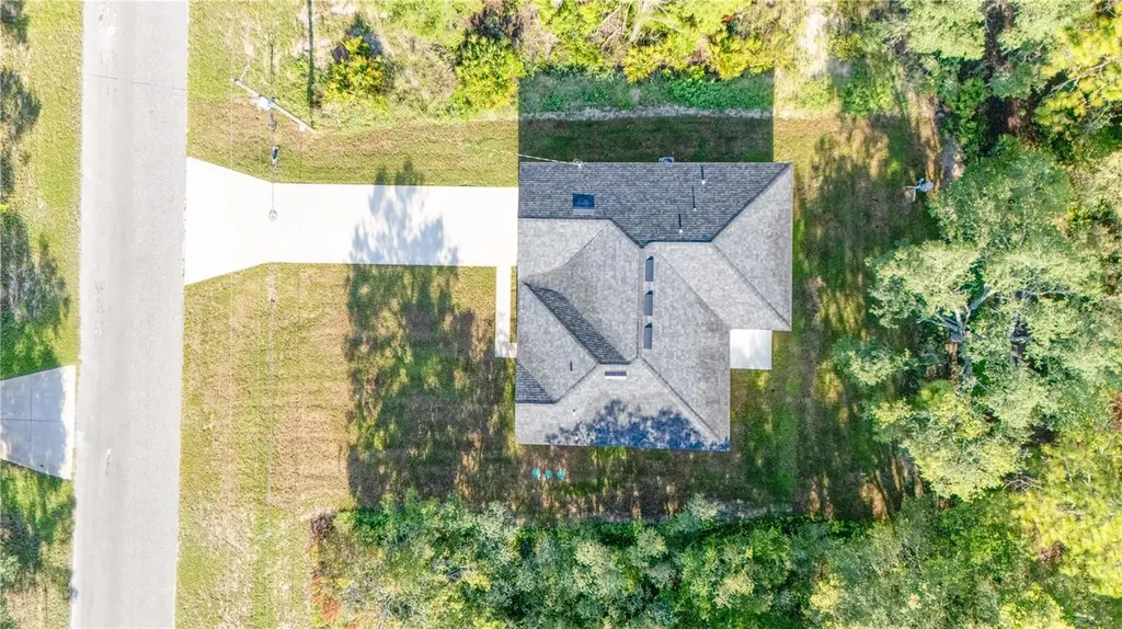 125 Fisher Way Ocklawaha FL 32179