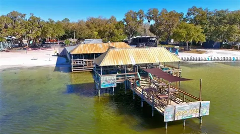 125 Fisher Way Ocklawaha FL 32179
