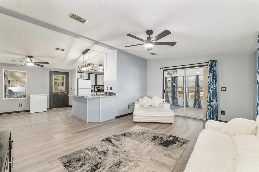 6832 NE 3rd Place Ocala FL 34470