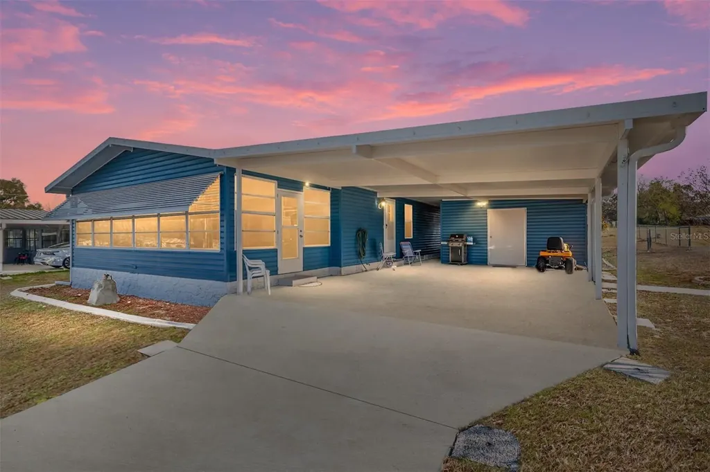 6832 NE 3rd Place Ocala FL 34470
