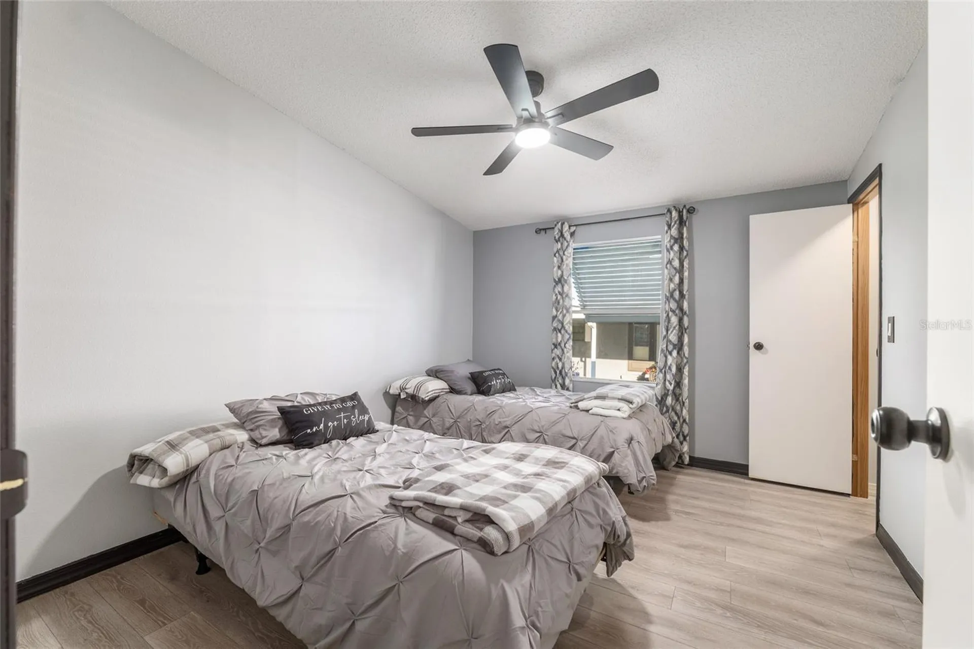 6832 NE 3rd Place Ocala FL 34470
