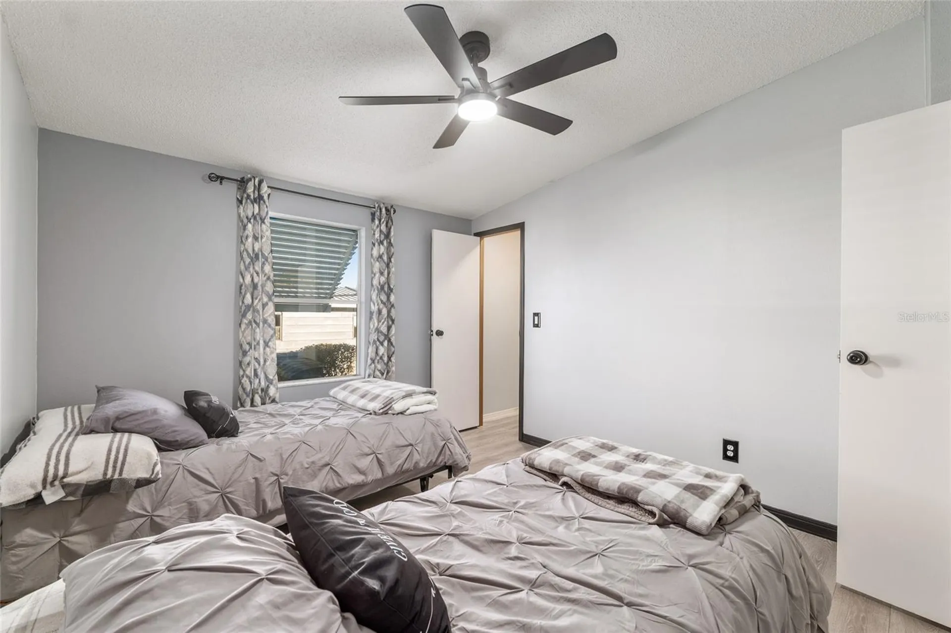 6832 NE 3rd Place Ocala FL 34470