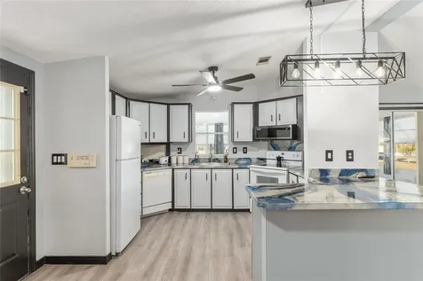 6832 NE 3rd Place Ocala FL 34470