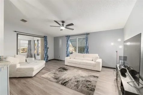 6832 NE 3rd Place Ocala FL 34470