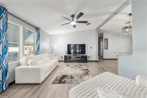 6832 NE 3rd Place Ocala FL 34470
