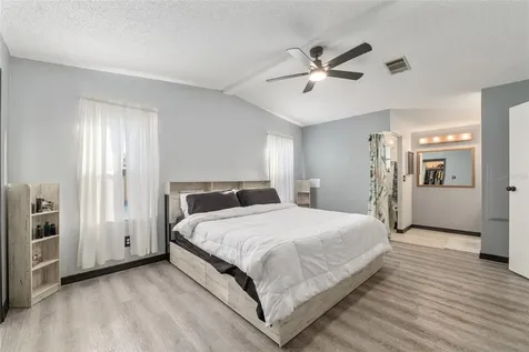 6832 NE 3rd Place Ocala FL 34470